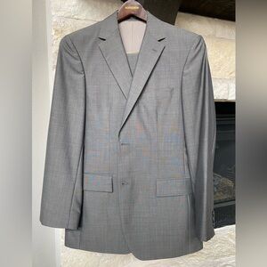 Hugo Boss Wool Suit Grey (38R)
